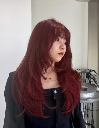 ロング karin💋海外 レイヤーカットのヘアスタイル