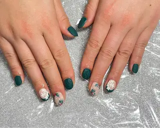 ネイル VIERU 🌈🎀💖のネイルデザイン