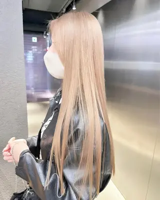 ロング カラー ハイトーン/ 縮毛矯正のヘアスタイル