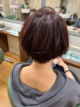 ショート カラー march merryのヘアスタイル