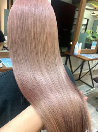 ロング カラー D’asty梓川所属・山崎 夢奈のヘアスタイル