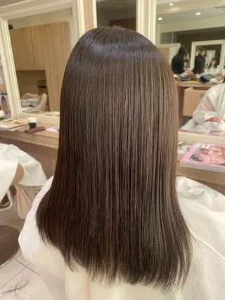 セミロング ウエモト　タク ショート/レイヤーのヘアスタイル