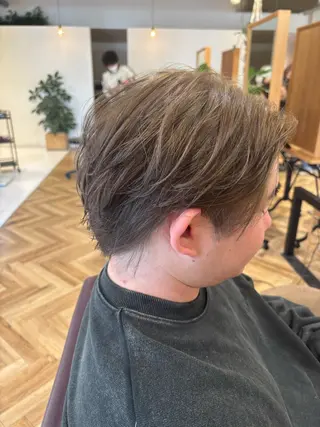 カラー メンズ 岩﨑 楓加のヘアスタイル