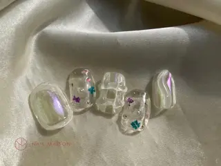 ネイル T RIRIKAのネイルデザイン