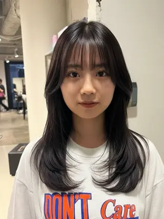 ミディアム カラー 韓国レイヤーカット 🫧大阪梅田レイヤーのヘアスタイル