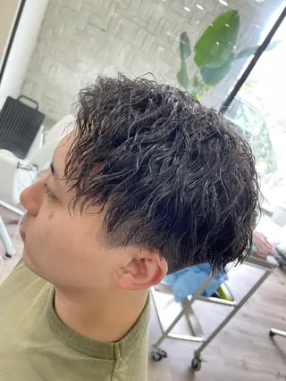パーマ メンズ アタ ムのヘアスタイル