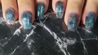 ミディアム ネイル クロキ 。のネイルデザイン