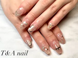 ミディアム ネイル T&A nailのネイルデザイン