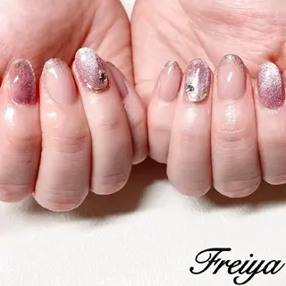 ネイル FREIYA所属・FREIYA マツエク、ネイルのマツエク・マツパデザイン