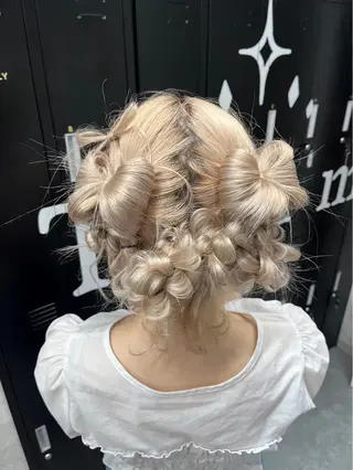 ロング カラー ヘアアレンジ メンズウルフ🐺♡ ブリーチ♡ヘアメ🎀のヘアスタイル