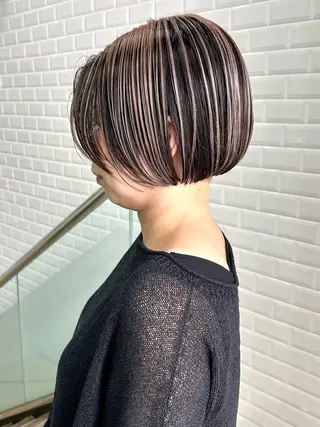 ショート カラー APPiiS所属・APPiiS 柳田 葵のヘアスタイル