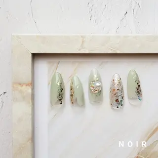 ネイル NOIR所属・NOIR 長谷川のネイルデザイン