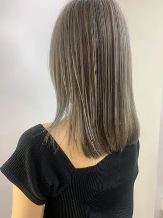 セミロング 🧨ブリーチー×ボブ レイヤー💎じゅえるのヘアスタイル