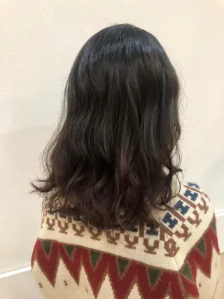 ミディアム カラー 内田温子大人女性 ハイライト、ボブのヘアスタイル