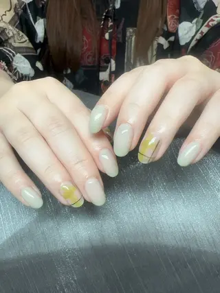 ネイル Kaka_ パラジェル、長さだしのネイルデザイン