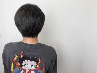 ショート カラー ALO art hair所属・  AYARIのヘアスタイル