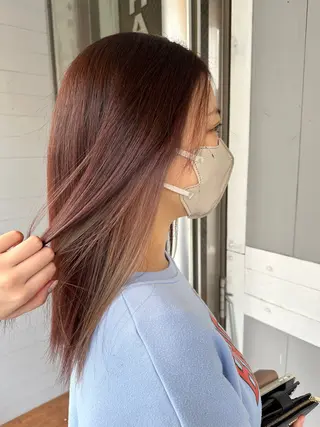 ミディアム miloc MOMOKAのヘアスタイル
