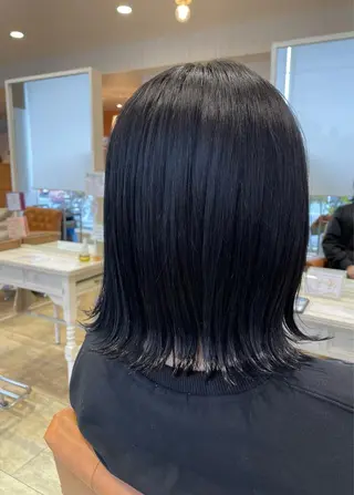 ミディアム カラー 新地 咲綾のヘアスタイル