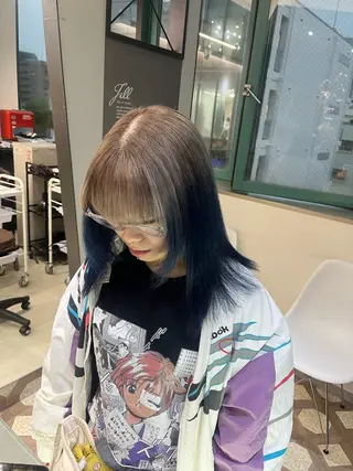 カラー ユイ☆ハイトーン ☆ブリーチデザインのヘアスタイル