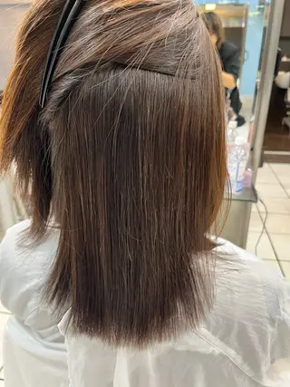 セミロング アートディレクター 尾内 友美のヘアスタイル