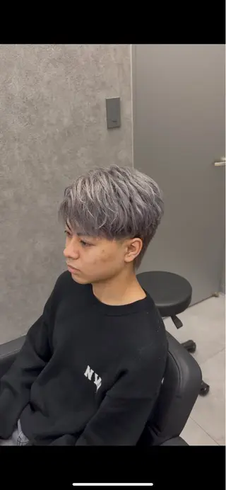 カラー メンズ 西川 優太のヘアスタイル