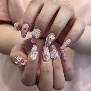 ネイル AIKO🐈‍⬛⭐︎ 大阪/y2k/個性派のネイルデザイン