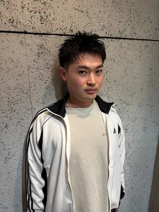 メンズ タツキ／レイヤー／ パーマ／艶カラーのヘアスタイル