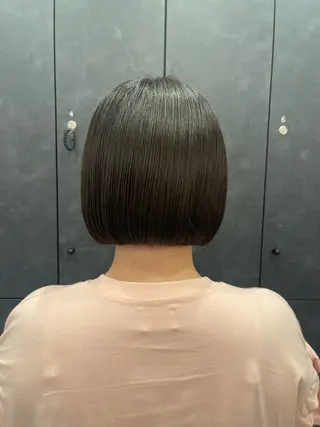 ショート ハイトーン/レイヤ ーTENSHOのヘアスタイル