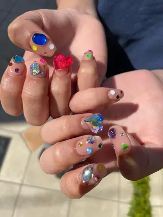 ロング カラー ヘアアレンジ キッズ ネイル マツエク・マツパ アイブロウ 福田 加奈のネイルデザイン