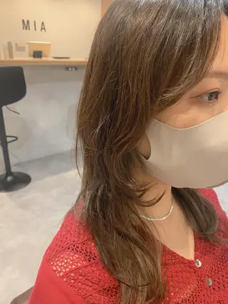セミロング MIA 菅原のヘアスタイル