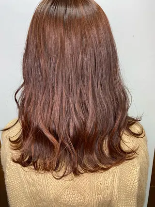 カラー インナー×縮毛矯正 ピンクカラー澤井里菜のヘアスタイル