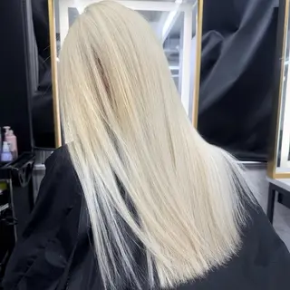 ロング カラー シールエクステ特化 ハイトーン、NANAのヘアスタイル