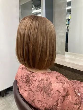 ショート カラー ブリーチ&似合せボブ 田中寛十のヘアスタイル