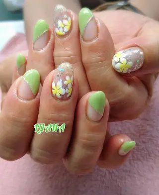 ネイル LUANA  TAKAHASHIのネイルデザイン