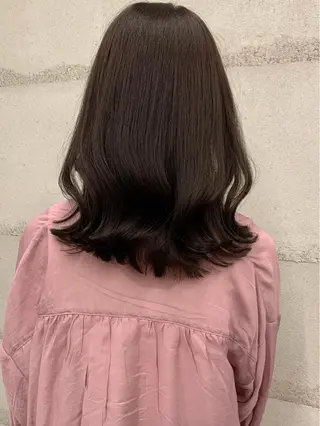 ミディアム カラー 透明感/オリーブ/ グレージュ/YUKAのヘアスタイル