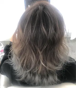 ショート カラー K-atelierCACHETTE所属・小林 まさきのヘアスタイル