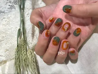 ショート m kaori𓃟のネイルデザイン