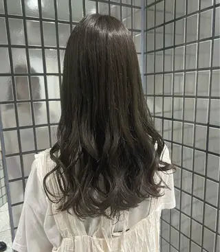 ロング カラー akane/ベージュ /オリーブ/ブラウンのヘアスタイル