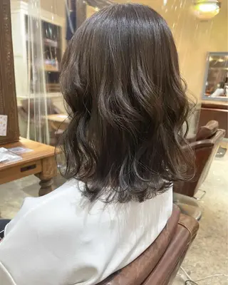 ミディアム sherry【シェリー】所属・miho 大国町 柔らかハイトーン💛のヘアスタイル