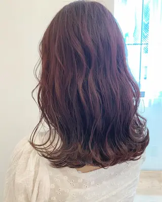 セミロング カラー ネイル ハイトーン&暗髪🔥 表参道二刀流マエダのヘアスタイル