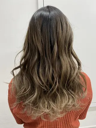 セミロング 公式 Ease by amble luxeのヘアスタイル