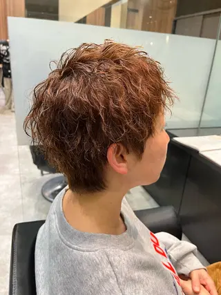 ショート パーマ 玉城 和磨のヘアスタイル