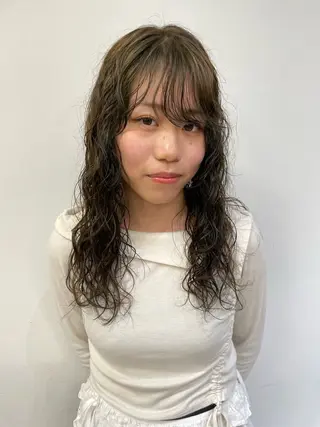 ロング カラー パーマ 金尾 凜のヘアスタイル