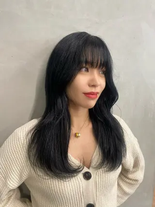 ミディアム カラー ヘアアレンジ mina 🌷のヘアスタイル