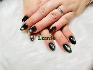 ネイル Lumie所属・Lumie 岡田のネイルデザイン