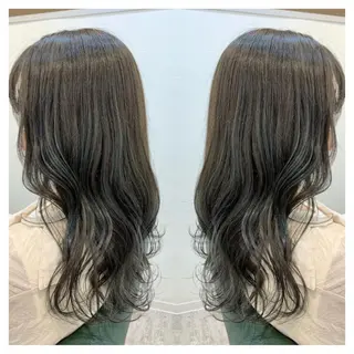 セミロング カラー 村山 茉衣のヘアスタイル