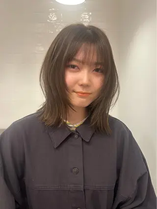 ミディアム カラー レイヤーカット/長岡 グレージュ/マユ🎀のヘアスタイル