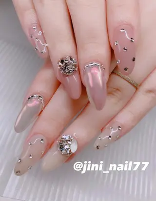 ネイル JINI NAIL所属・ジニ ネイルのネイルデザイン
