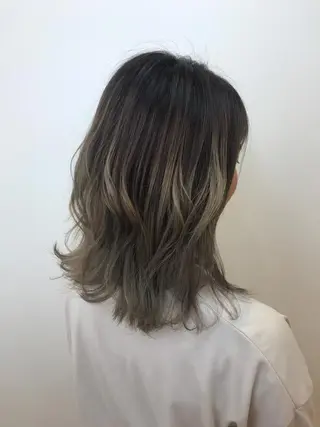 ミディアム カラー 湯浅 了一のヘアスタイル