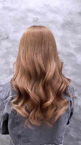 カラー 愛梨/ハイトーン /韓国/ダメージレスのヘアスタイル